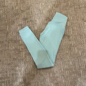 Lululemon size 4 light blue wonder train leggings